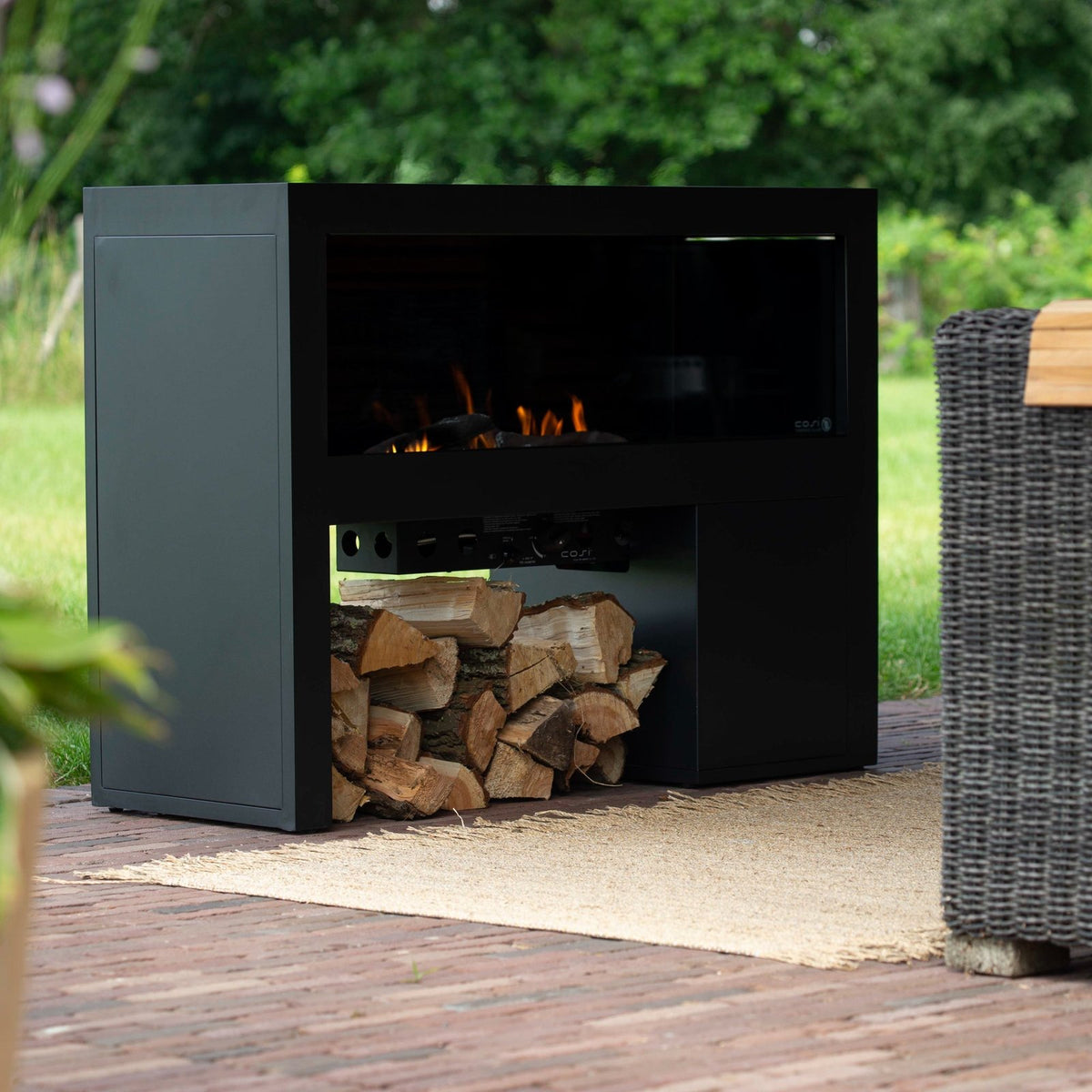 Cosi Cosivista 120 Outdoor Gas Fireplace, Black Aluminium