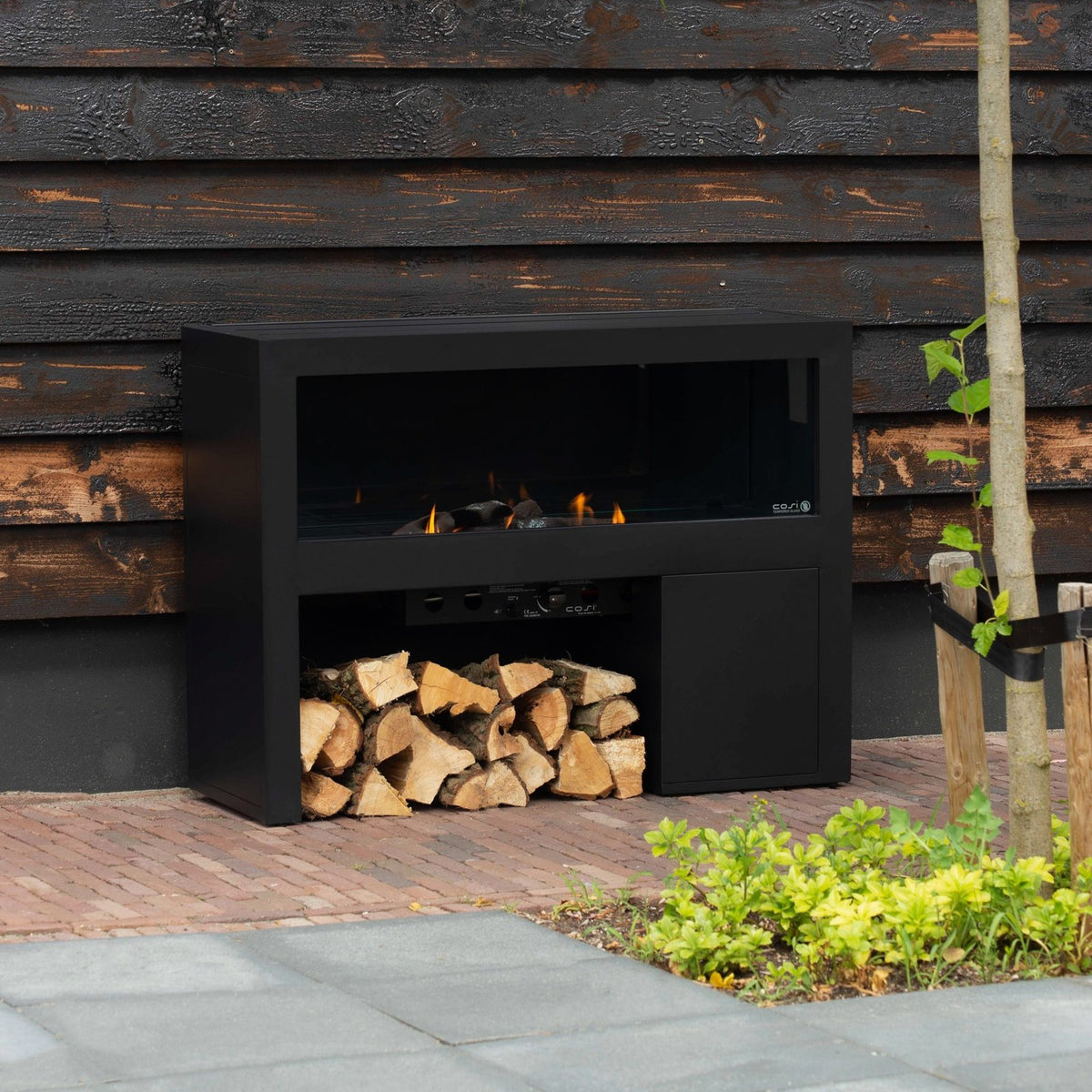 Cosi Cosivista 160 Outdoor Gas Fireplace, Black Aluminium