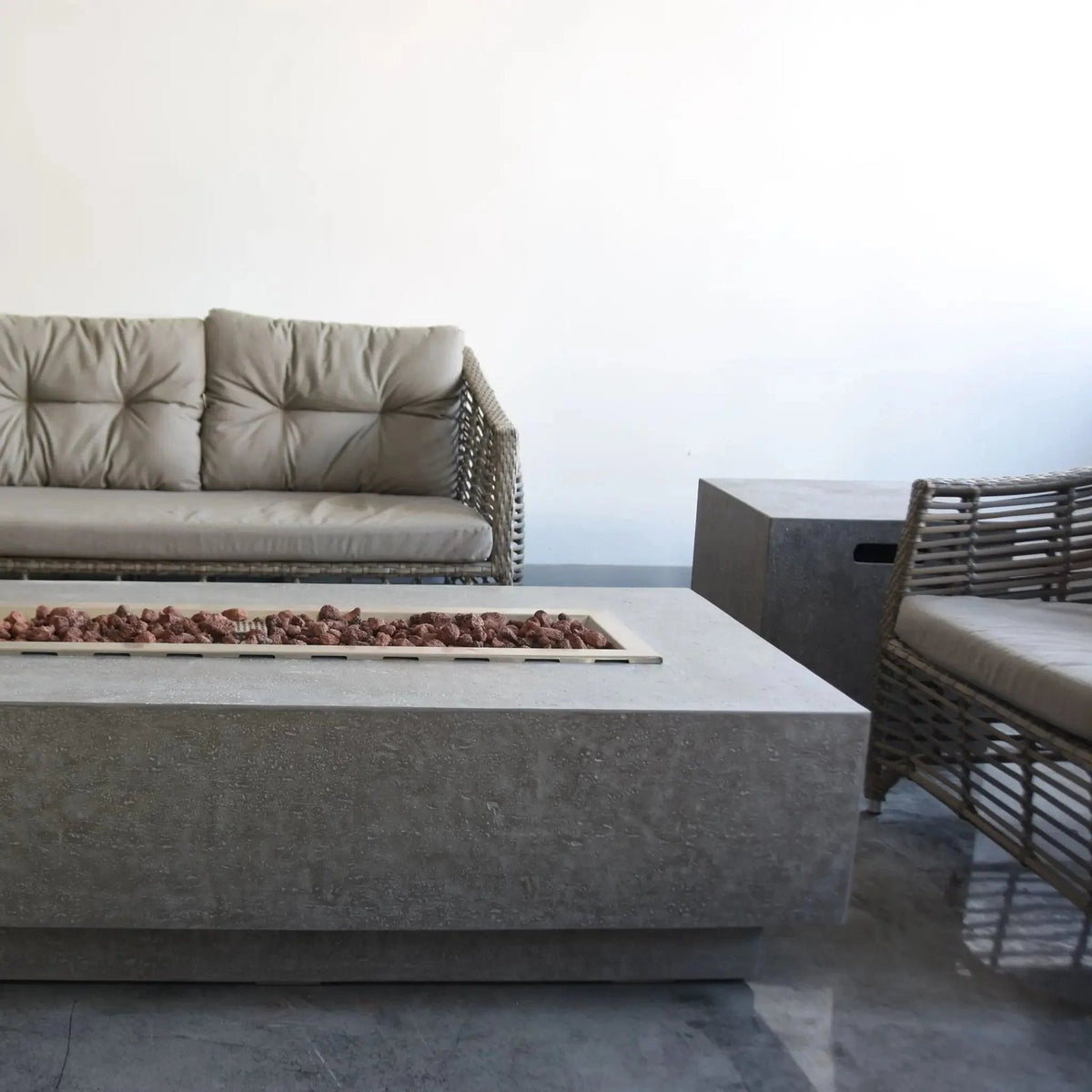 Elementi Kingsale Rectangular Gas Fire Pit Table 13.2 kW, Light Grey