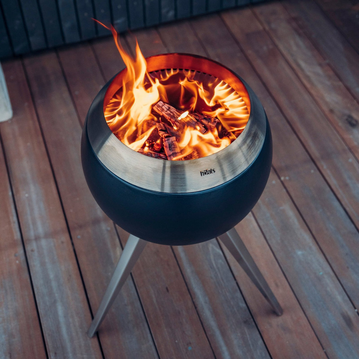 Höfats MOON 45 Wood & Pellet Fire Bowl with High Stand, Black